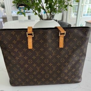 Louis Vuitton Vintage Monogram Canvas Luco Tote- pre owned